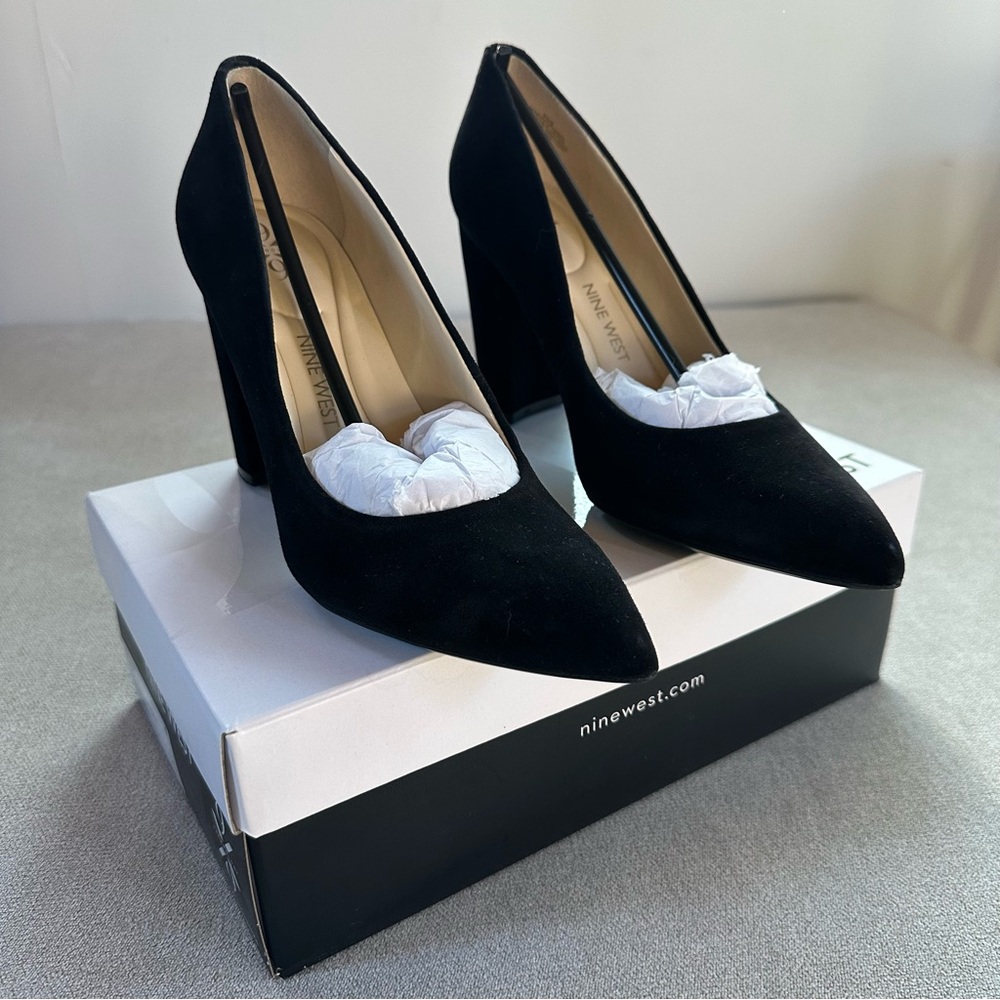 Nine West Astoria Block Heel Suede Pumps. Size 6.5. New. Black
